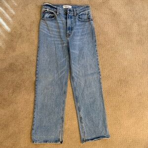 27 Abercrombie & Fitch Light Blue 90’s relaxed high rise Straight Jeans